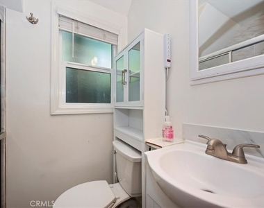 311 Hemlock - Photo Thumbnail 11