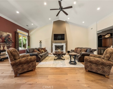 28270 Via Santa Rosa - Photo Thumbnail 11