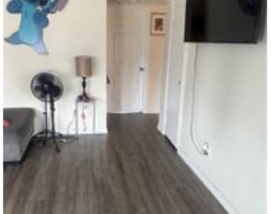 1094 N Verde Avenue - Photo Thumbnail 2