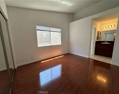 14748 Moon Crest - Photo Thumbnail 15
