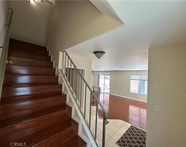 14748 Moon Crest - Photo Thumbnail 12