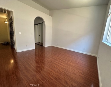 14748 Moon Crest - Photo Thumbnail 24