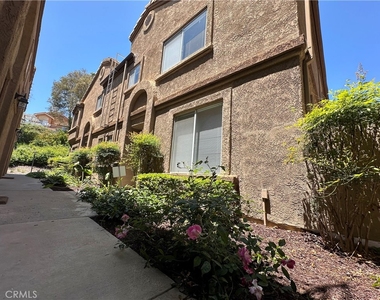 14748 Moon Crest - Photo Thumbnail 27