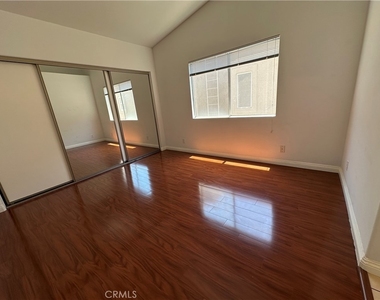 14748 Moon Crest - Photo Thumbnail 14