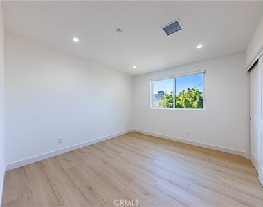 1021 S. Citrus Avenue - Photo Thumbnail 24