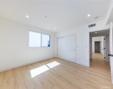 1021 S. Citrus Avenue - Photo Thumbnail 31