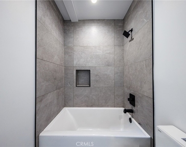 1021 S. Citrus Avenue - Photo Thumbnail 48