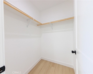 1021 S. Citrus Avenue - Photo Thumbnail 43