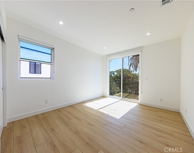 1021 S. Citrus Avenue - Photo Thumbnail 29