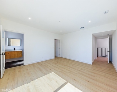 1021 S. Citrus Avenue - Photo Thumbnail 39