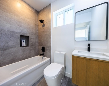 1021 S. Citrus Avenue - Photo Thumbnail 37