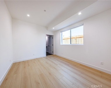 1021 S. Citrus Avenue - Photo Thumbnail 26