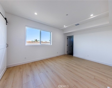 1021 S. Citrus Avenue - Photo Thumbnail 31