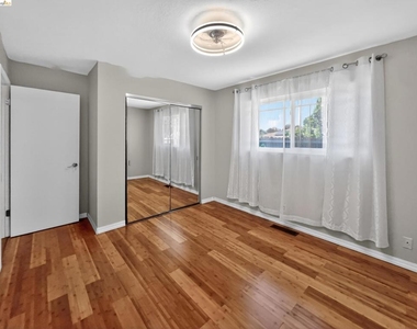 2928 Rio Grande Dr - Photo Thumbnail 24