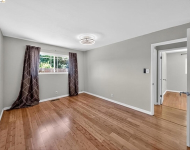 2928 Rio Grande Dr - Photo Thumbnail 14