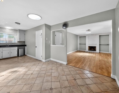 2928 Rio Grande Dr - Photo Thumbnail 12