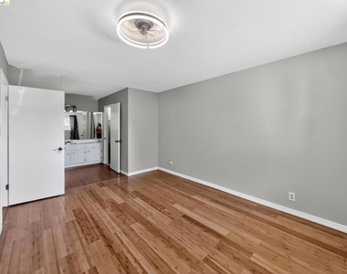 2928 Rio Grande Dr - Photo Thumbnail 16