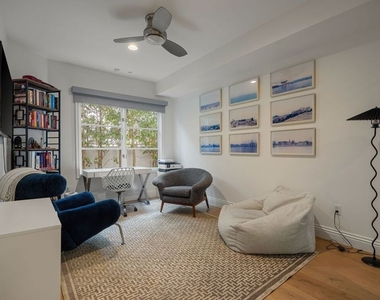 718 N Croft Avenue - Photo Thumbnail 10