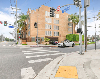 3600 Bagley Avenue - Photo Thumbnail 11