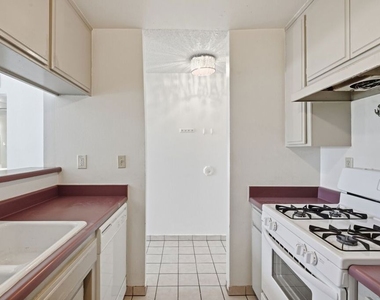 3600 Bagley Avenue - Photo Thumbnail 8
