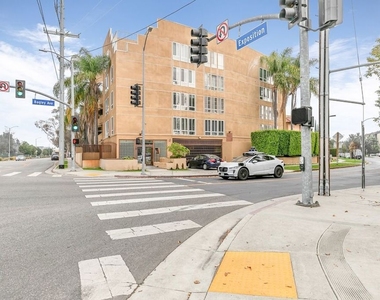 3600 Bagley Avenue - Photo Thumbnail 23