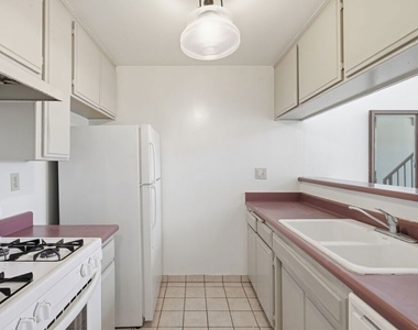 3600 Bagley Avenue - Photo Thumbnail 7