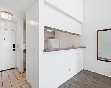 3600 Bagley Avenue - Photo Thumbnail 6