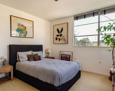 1530 N Easterly Terrace - Photo Thumbnail 24