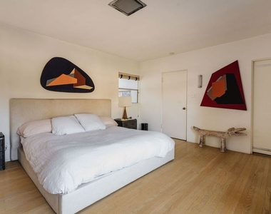 1530 N Easterly Terrace - Photo Thumbnail 20