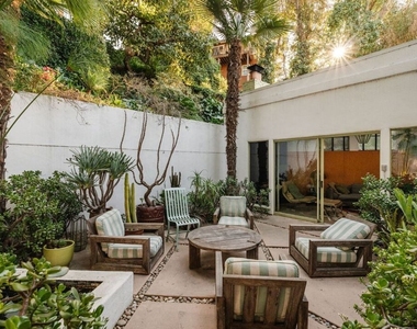 1530 N Easterly Terrace - Photo Thumbnail 29