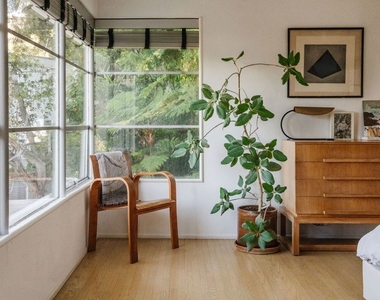 1530 N Easterly Terrace - Photo Thumbnail 19
