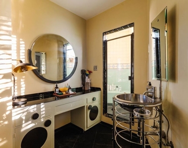 1530 N Easterly Terrace - Photo Thumbnail 15