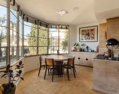 1530 N Easterly Terrace - Photo Thumbnail 7