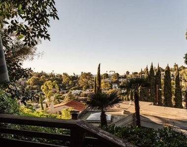 1530 N Easterly Terrace - Photo Thumbnail 35