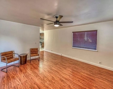 1588 1/2 W 36th Street - Photo Thumbnail 5