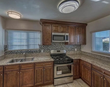 1588 1/2 W 36th Street - Photo Thumbnail 8