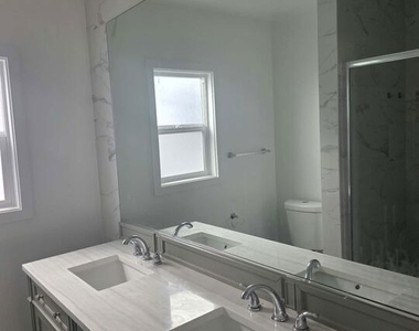 4331 Avocado Street - Photo Thumbnail 3