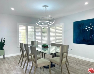 7842 W 79th Street - Photo Thumbnail 3