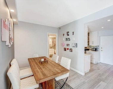 10433 Wilshire Boulevard - Photo Thumbnail 8