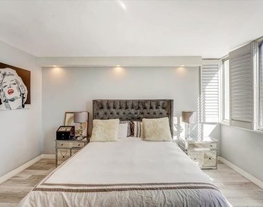10433 Wilshire Boulevard - Photo Thumbnail 10