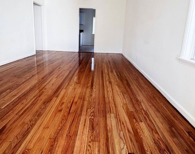 17228 Vanowen Street - Photo Thumbnail 16