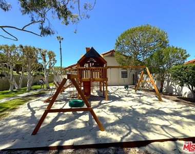 29500 Heathercliff Road - Photo Thumbnail 28
