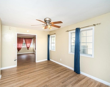 2559 Tuberose St - Photo Thumbnail 8