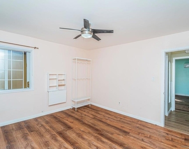 2559 Tuberose St - Photo Thumbnail 10