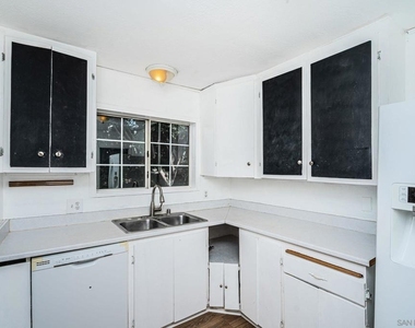 2559 Tuberose St - Photo Thumbnail 27