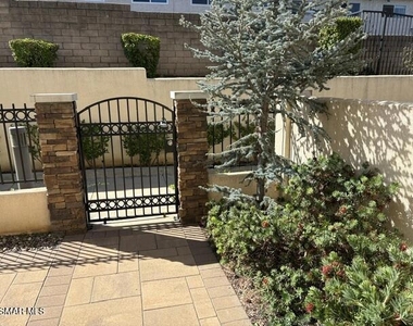 1204 Vista Heights Court - Photo Thumbnail 1
