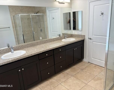 1204 Vista Heights Court - Photo Thumbnail 12