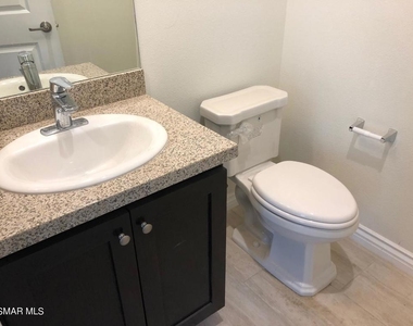 1204 Vista Heights Court - Photo Thumbnail 9