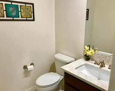 52439 Hawthorn Court - Photo Thumbnail 5