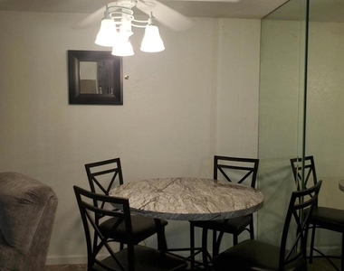 2810 N Arcadia Court - Photo Thumbnail 7